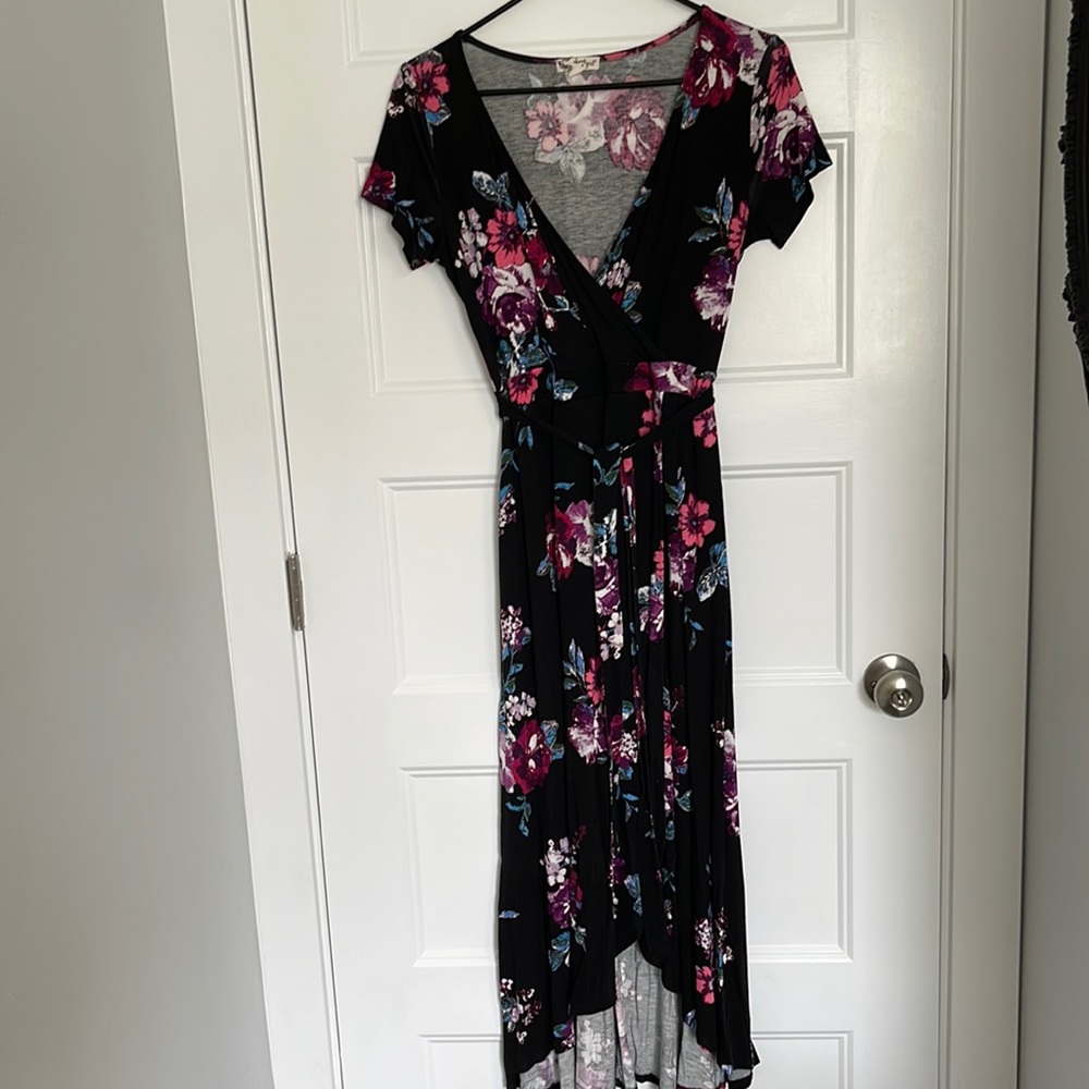 about a girl | v-neck dress